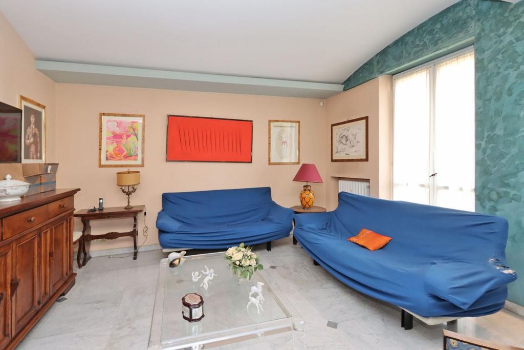 Property photo 3 of 27