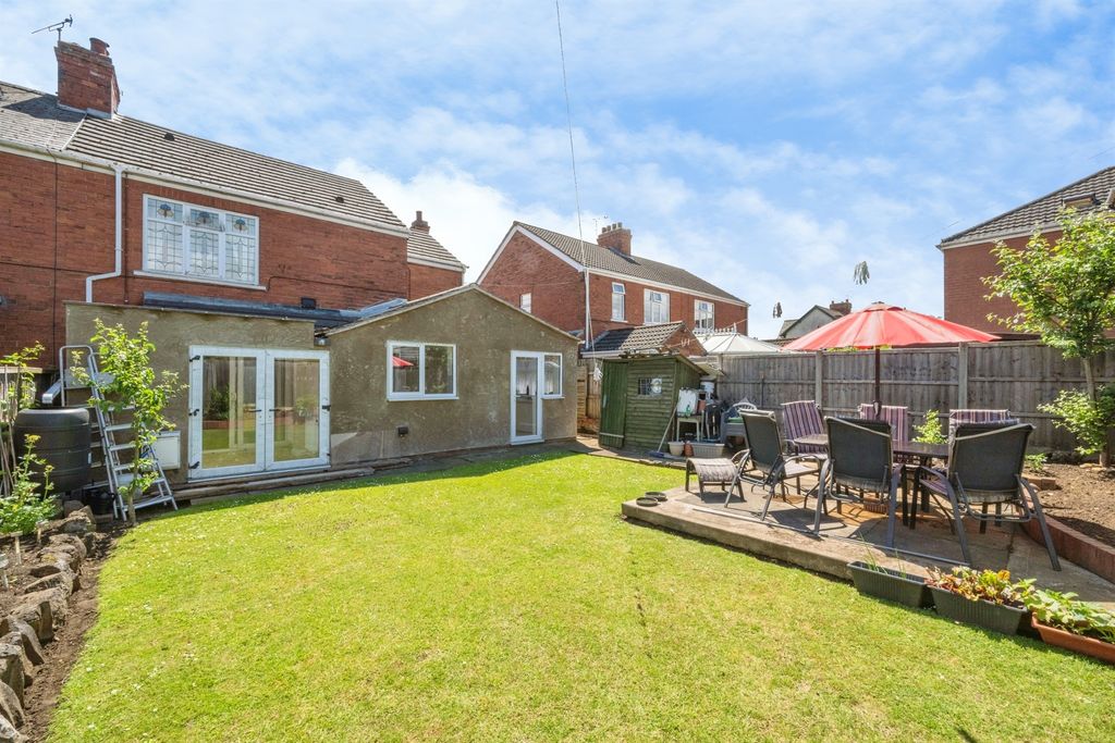Additional image 15 of 5 bed semi-detached house for saleWest Common Lane, Scunthorpe DN17
