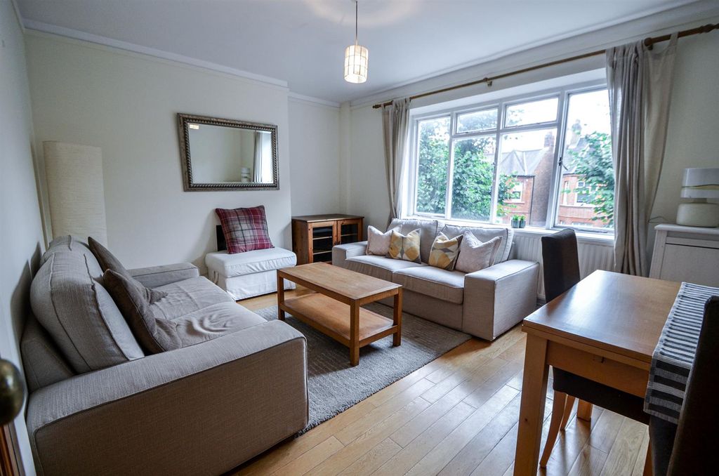 Property photo 1 of 12 Fairhurst