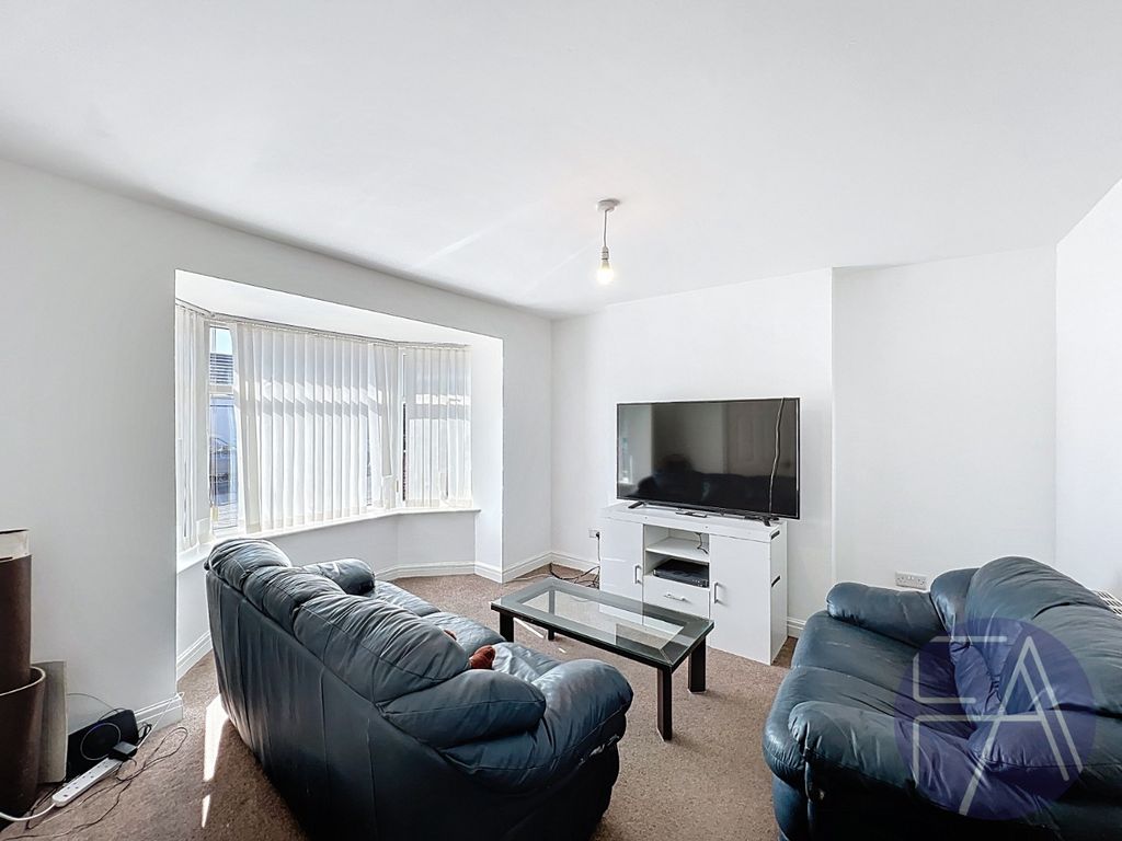 Property photo 2 of 13 5089844