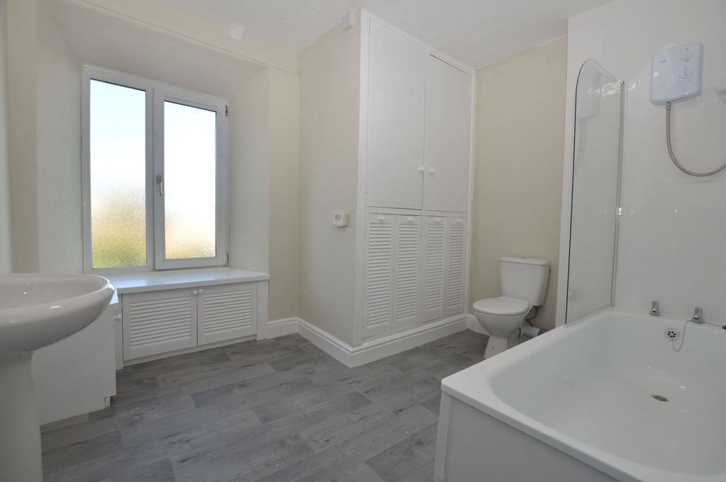 Additional image 6 of 3 bed flat to rentRailway Cottages, Falmouth, Cornwall TR11