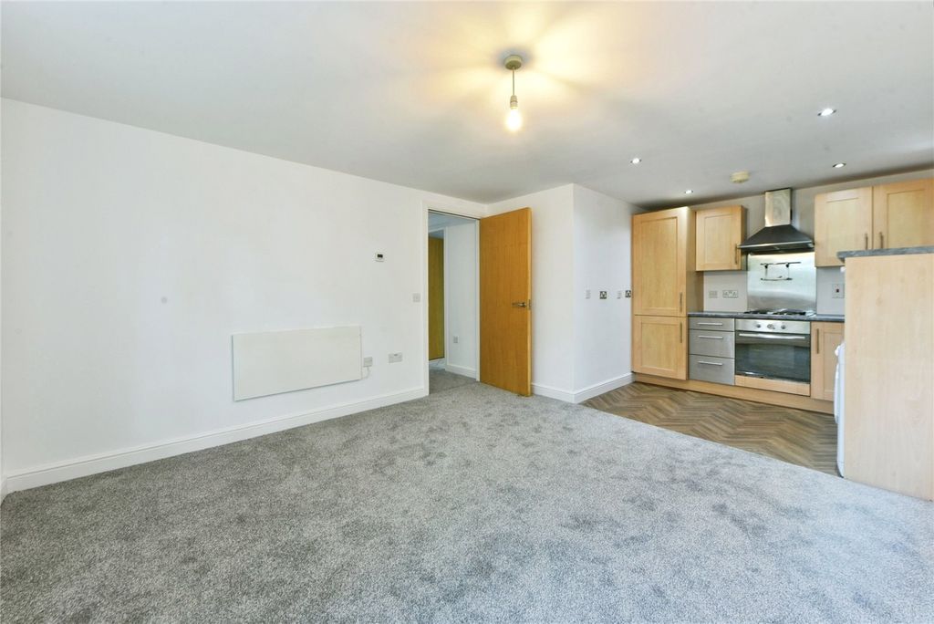 Property photo 2 of 17 Picture No. 39