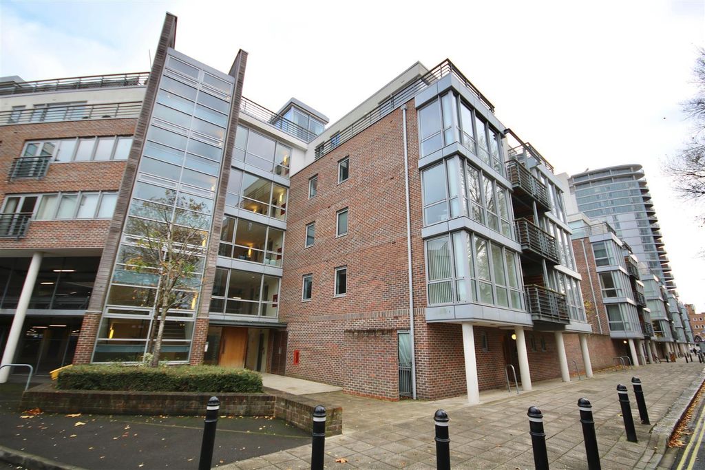 Property photo 2 of 14 Fxljl9Qyg0C5Gdud2P7Z5G.Jpg