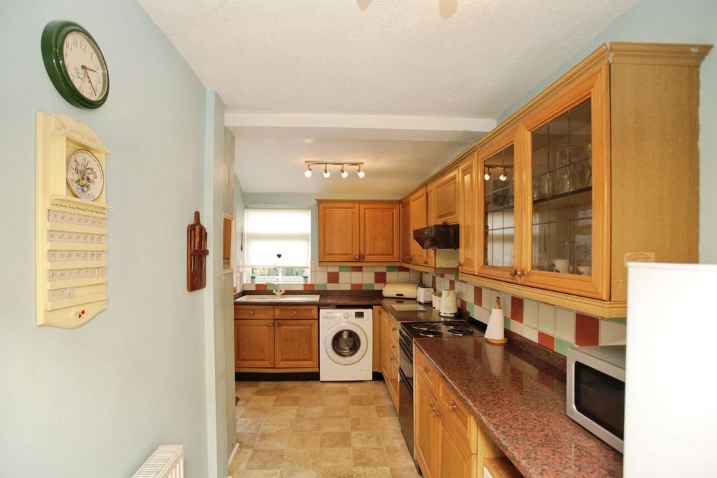 Property photo 2 of 15 Kitchen