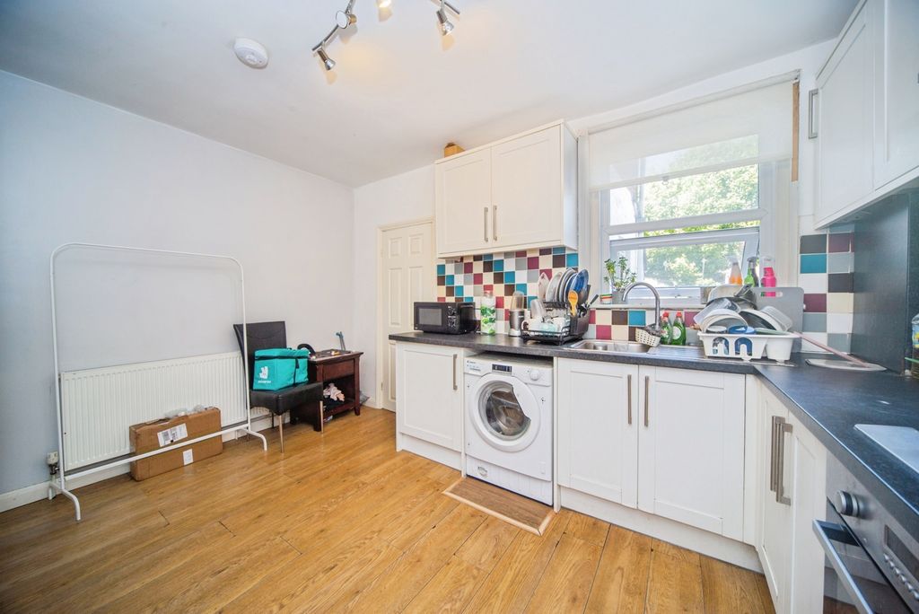 Property photo 3 of 20 Pbox-Img.Jpg