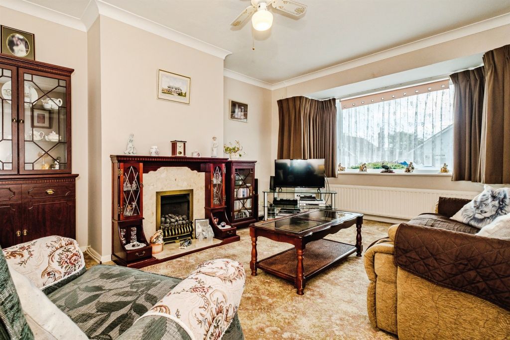 Property photo 2 of 17