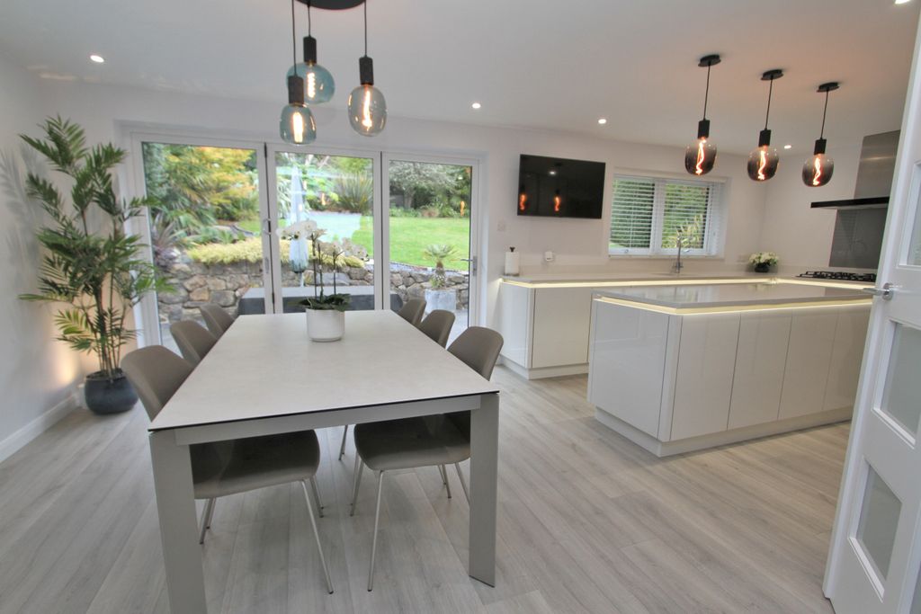 Additional image 9 of 4 bed detached house for saleLincoln Close, Eastbourne BN20