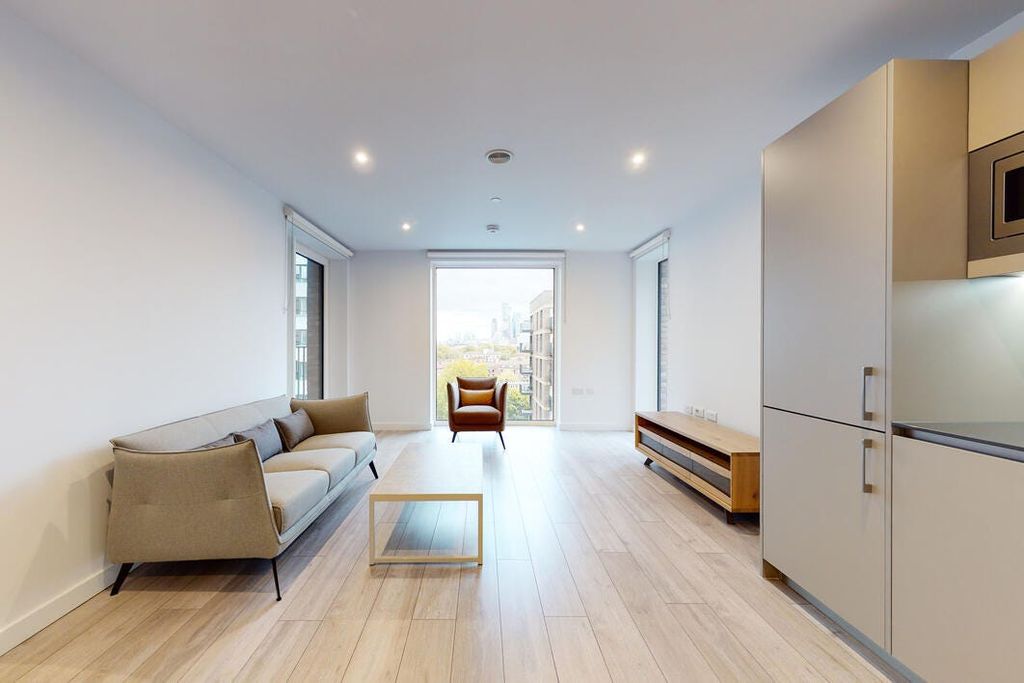 Property photo 2 of 19