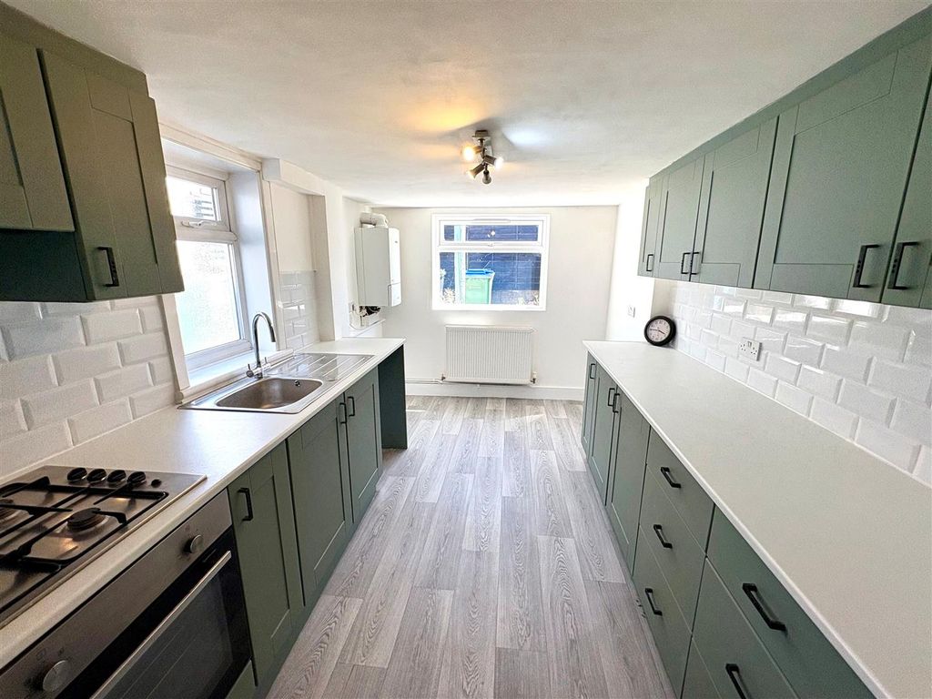 Property photo 2 of 10 10.Jpg