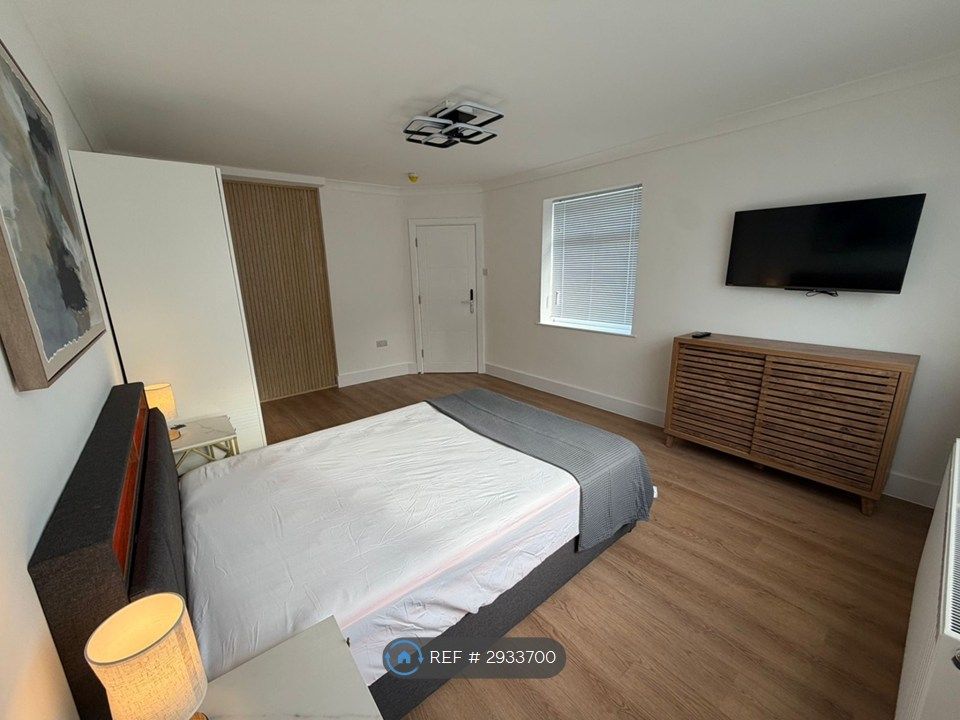 Property photo 1 of 15 Room 1