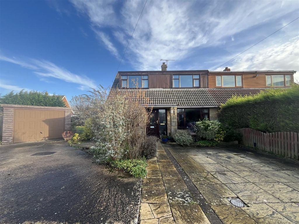 Property photo 1 of 20 External