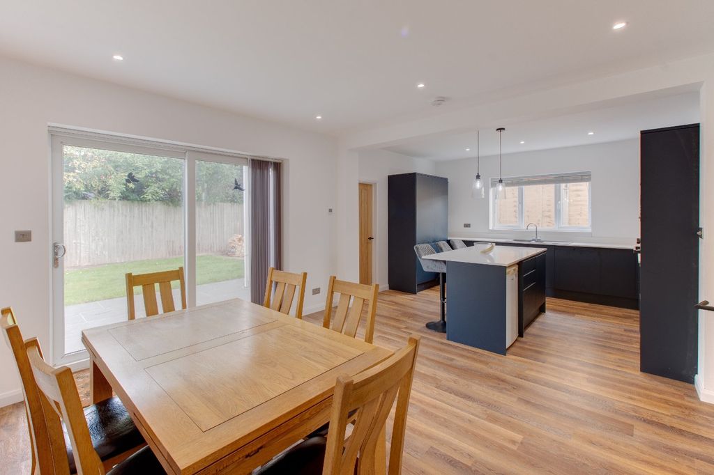 Property photo 3 of 24 Picture No. 21