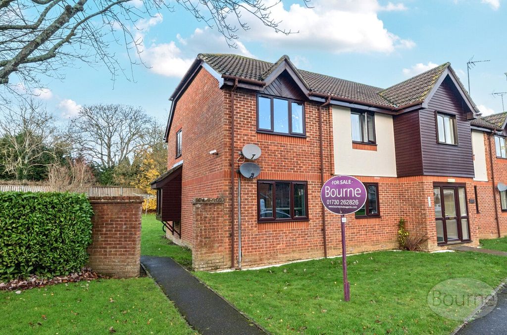 Property photo 1 of 15 Picture No. 11