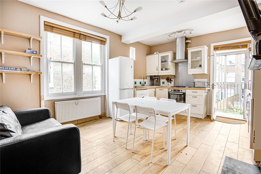 Property photo 2 of 7