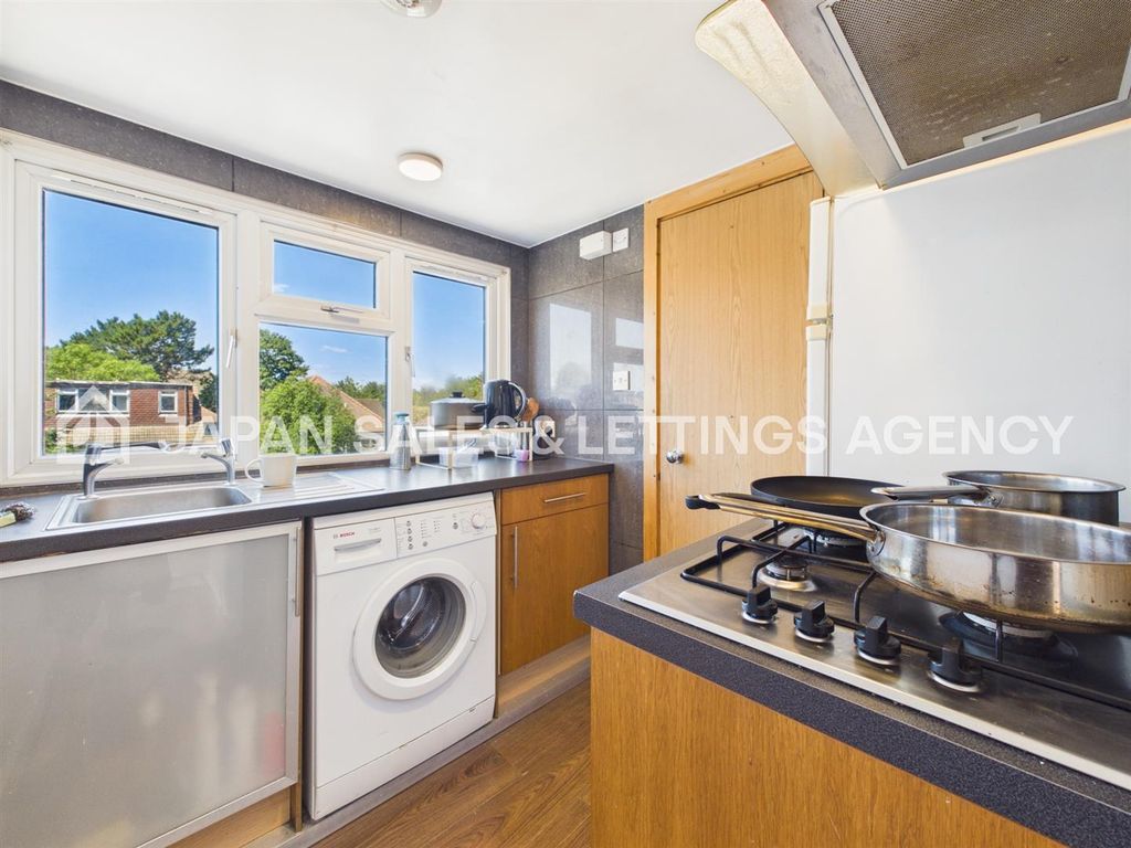 Property photo 1 of 7 Cam04401G0-Pr0152-Still006.Jpg