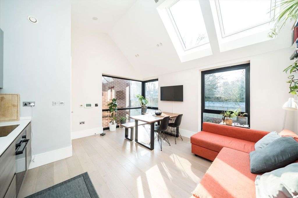 Property photo 2 of 5