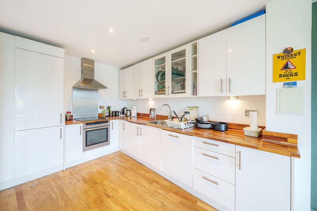 Property photo 3 of 16 Kitchen