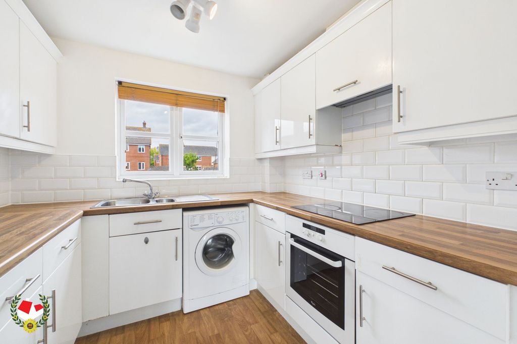 Property photo 2 of 9
