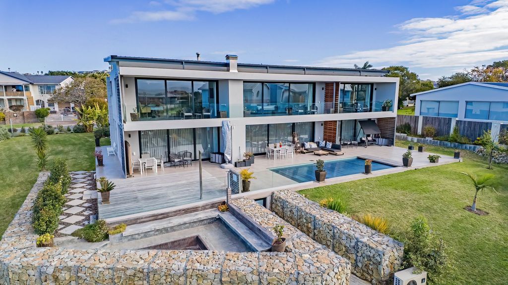 Property photo 1 of 71