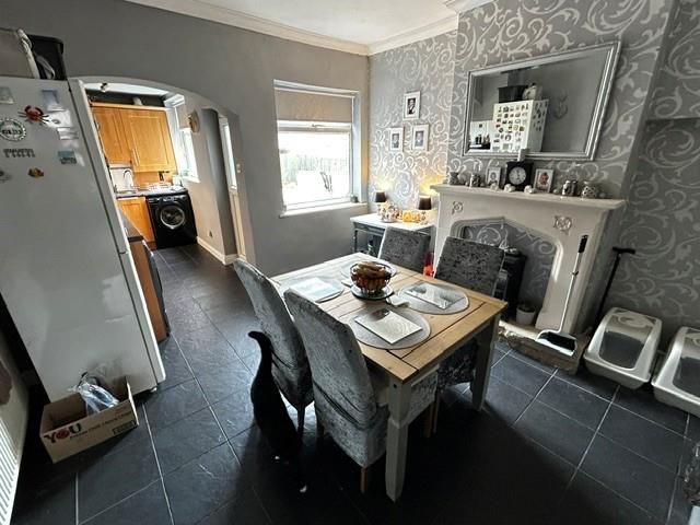 Property photo 2 of 8 Dining Room
