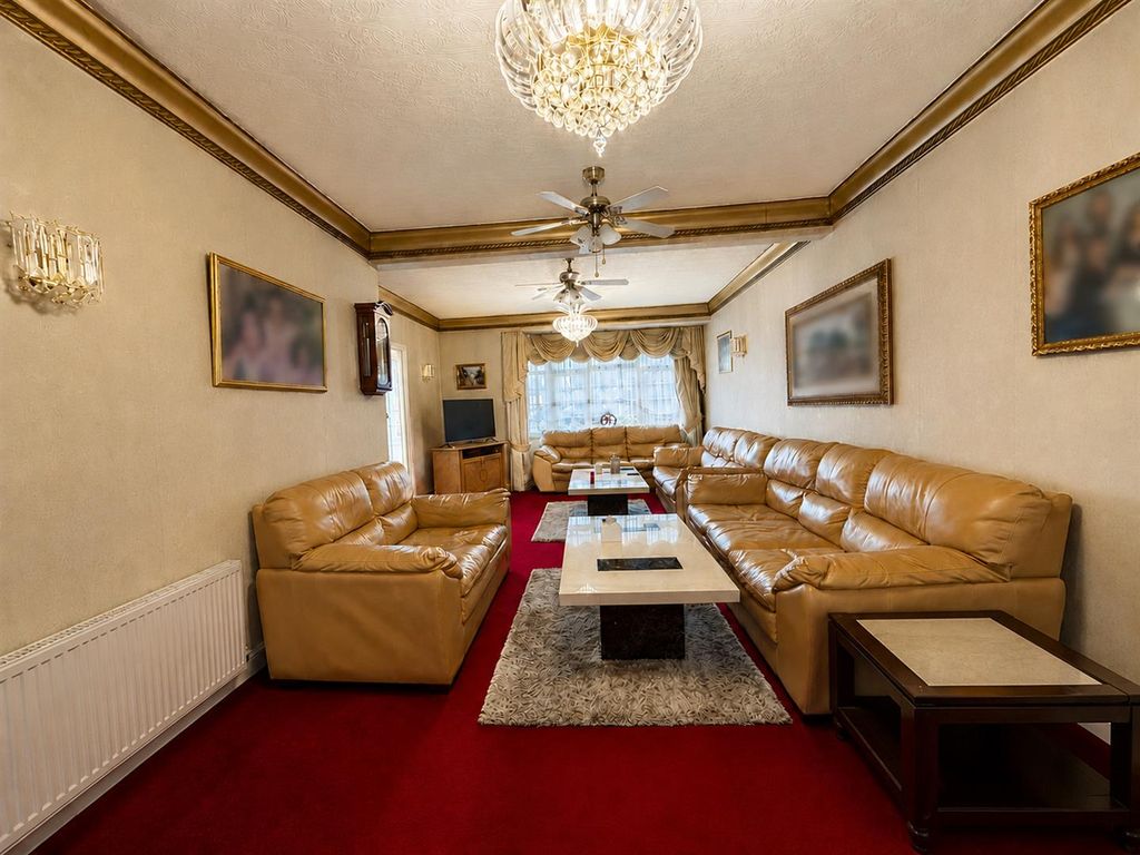 Property photo 2 of 14 3987936B-70A7-46d1-Af7c-771c760Aba29.Png