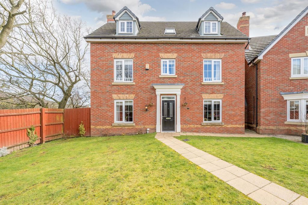 Property photo 1 of 29