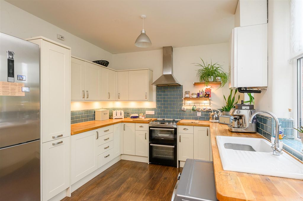 Property photo 2 of 22 Kitchen Dining