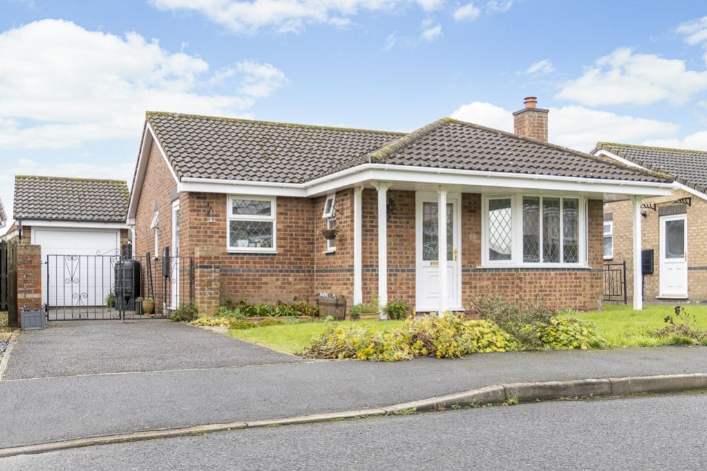 Property photo 1 of 16 13 Bert Allen Close (Old Leake)-4