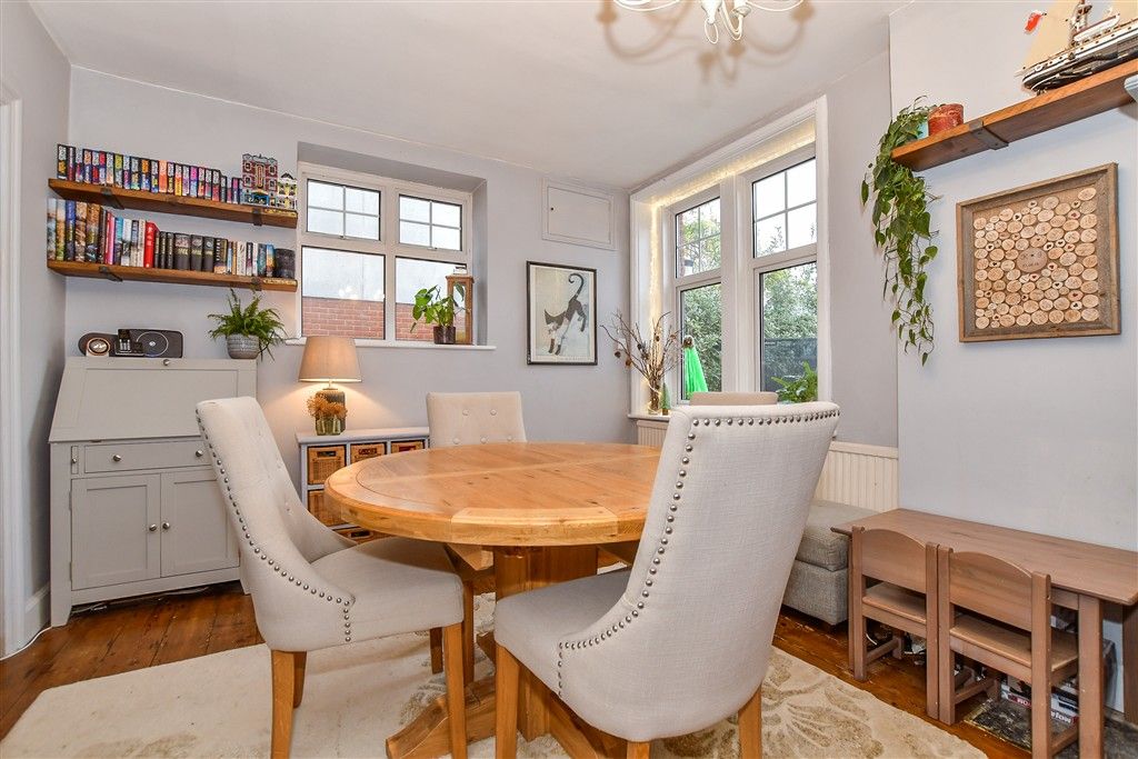 Property photo 2 of 17 Dining Area