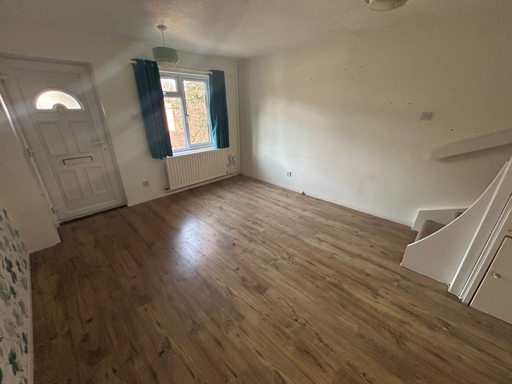 Property photo 2 of 6 Living Room