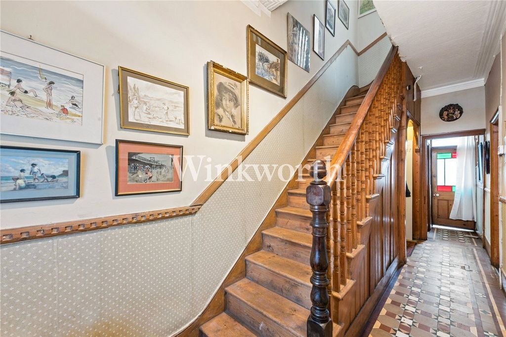 Property photo 2 of 12 Picture No. 02