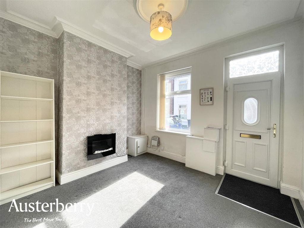 Property photo 2 of 9