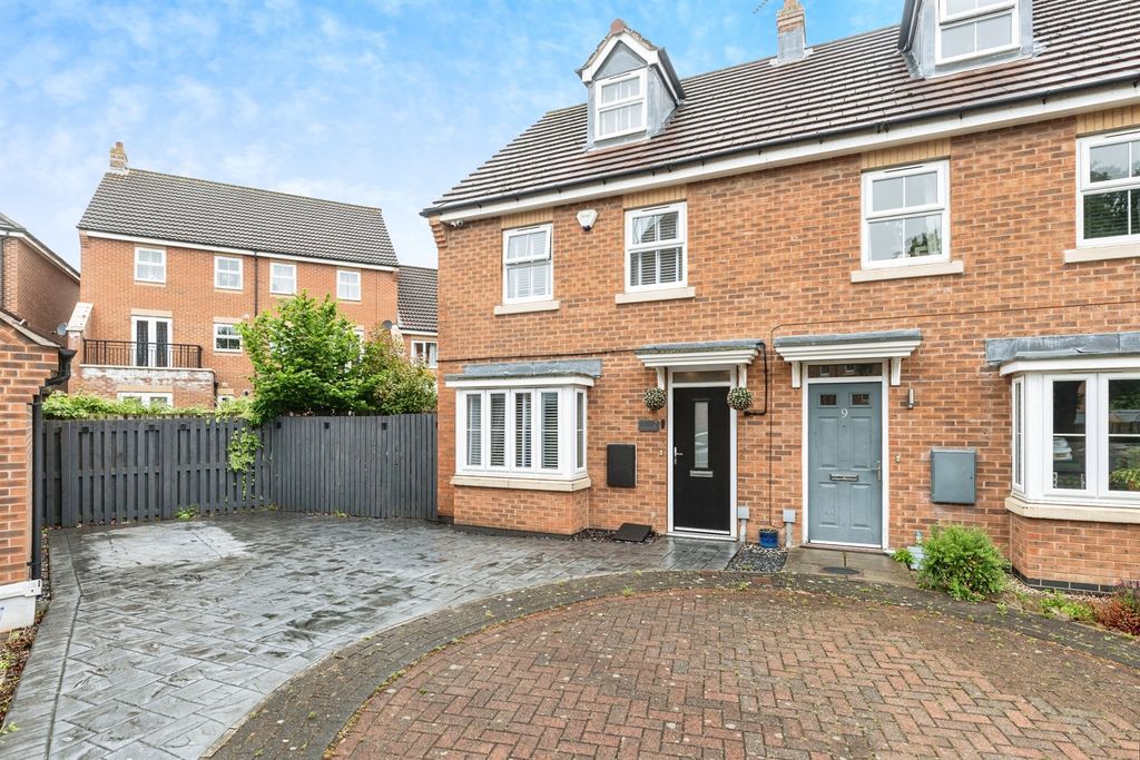 Property photo 1 of 17