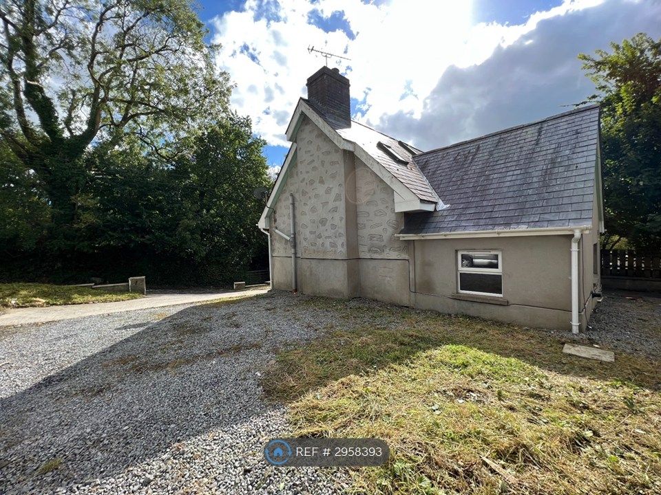 Property photo 2 of 12