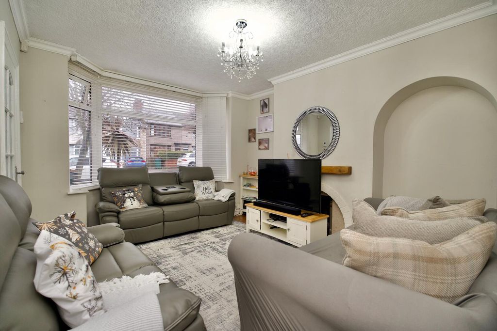 Property photo 3 of 12 Living Room