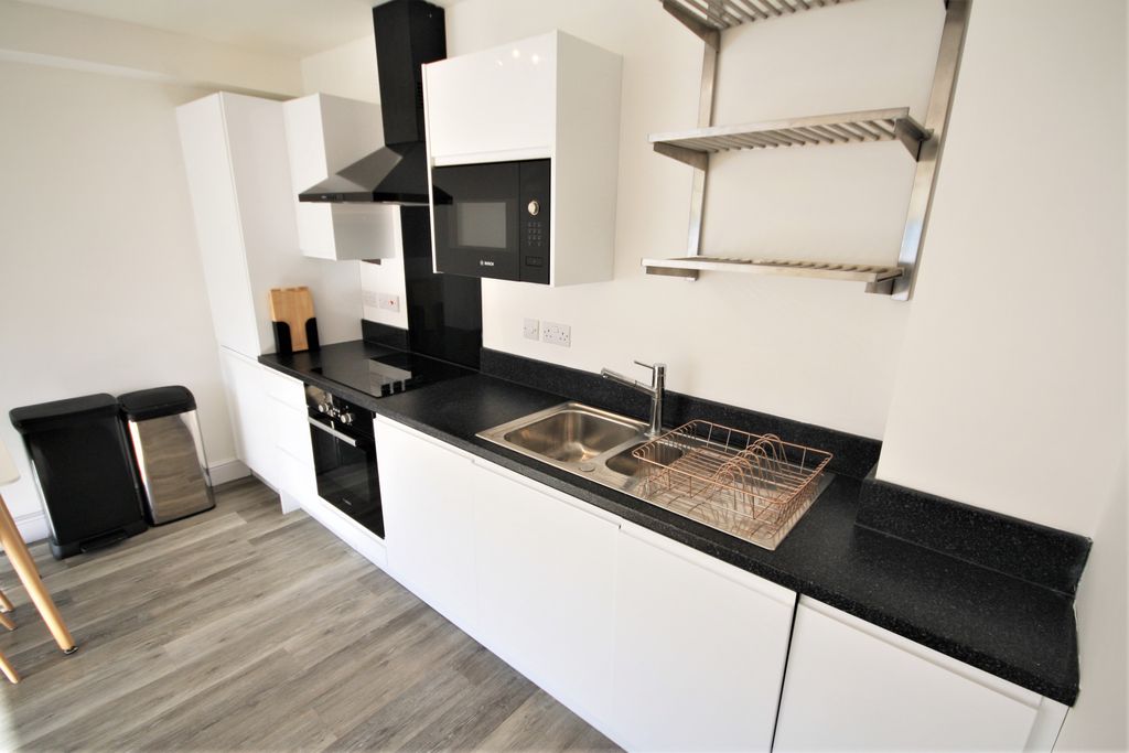 Property photo 3 of 8 Img_9452