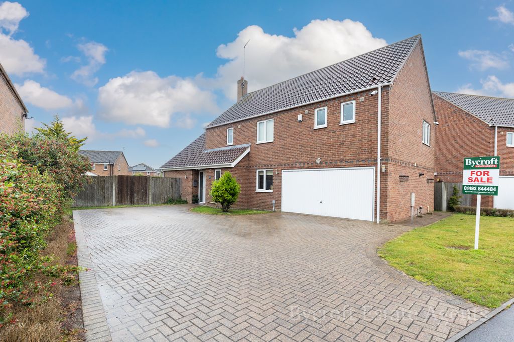 Property photo 2 of 18