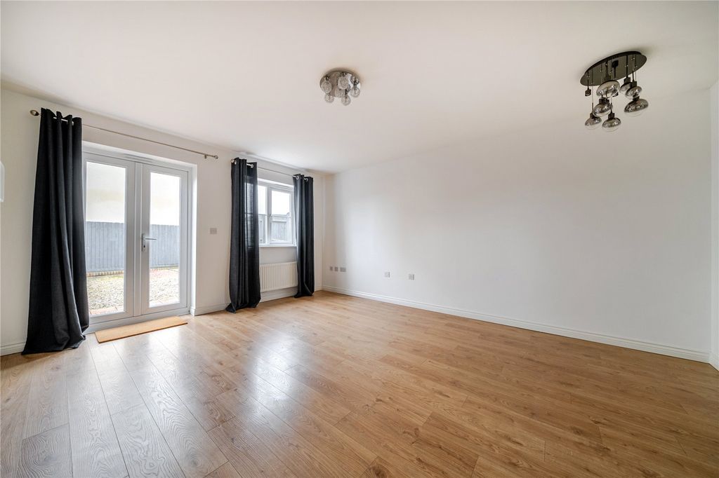 Property photo 2 of 22 Picture No. 02