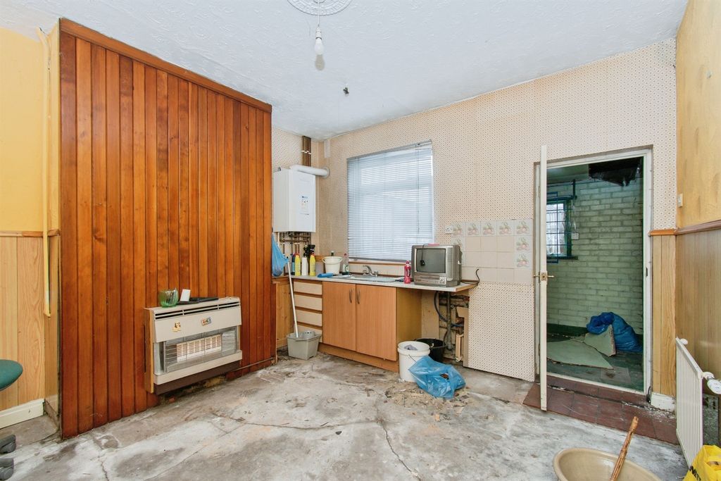 Property photo 3 of 15