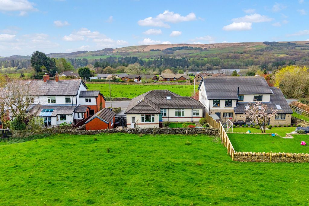 Property photo 2 of 37 Photograph 3