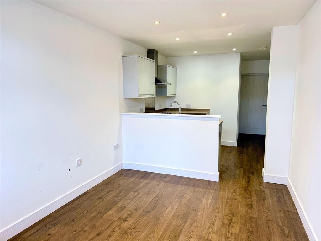 Property photo 3 of 11 Img_5754.Jpg