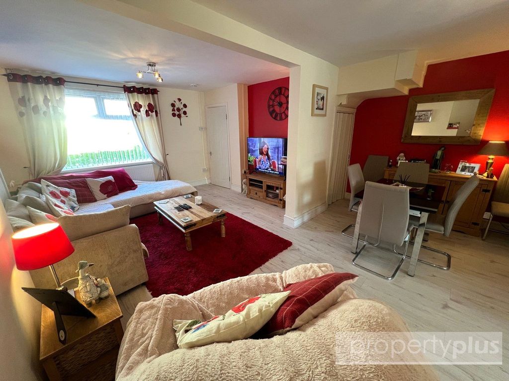 Property photo 3 of 15 Picture No. 05