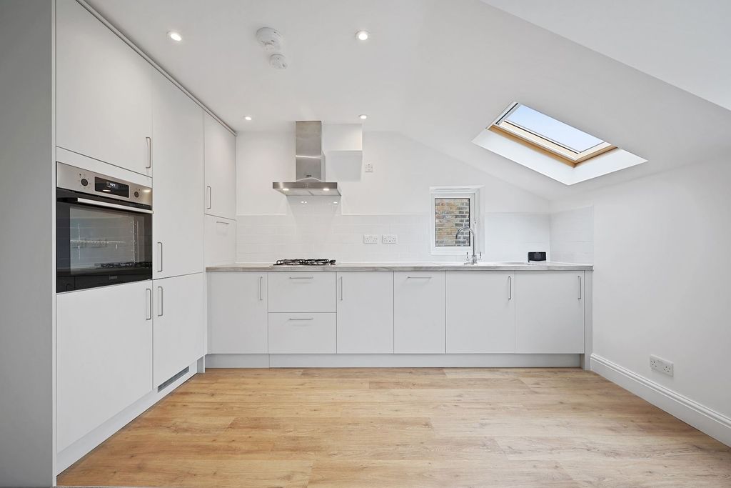 Property photo 3 of 13 3.Jpg