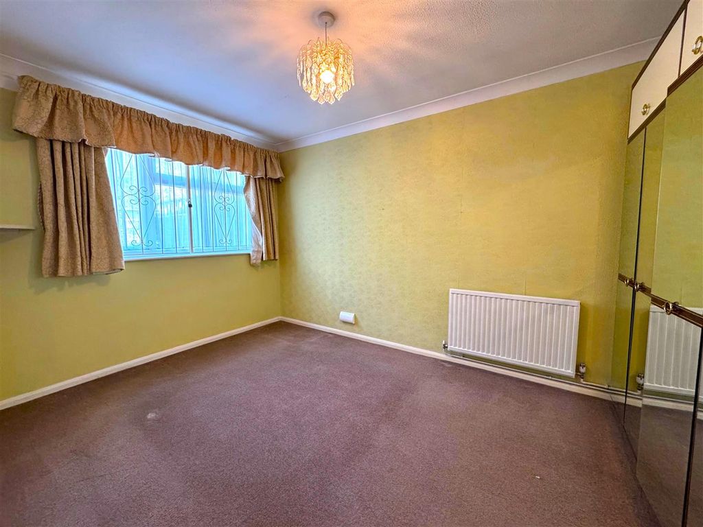 Property photo 3 of 14 Bedroom One.Jpg