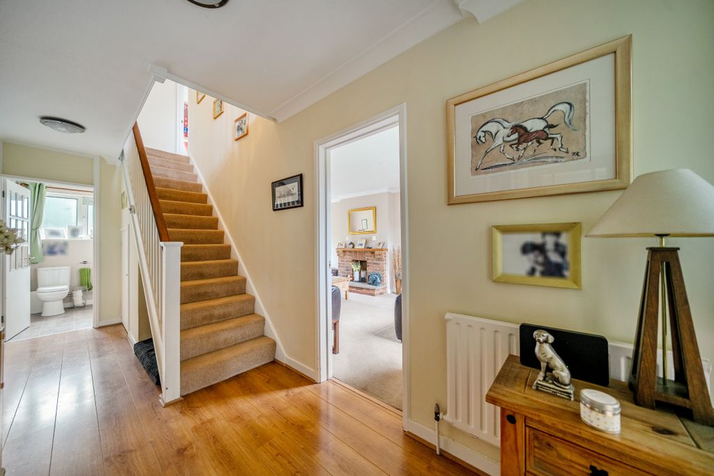 Property photo 2 of 23