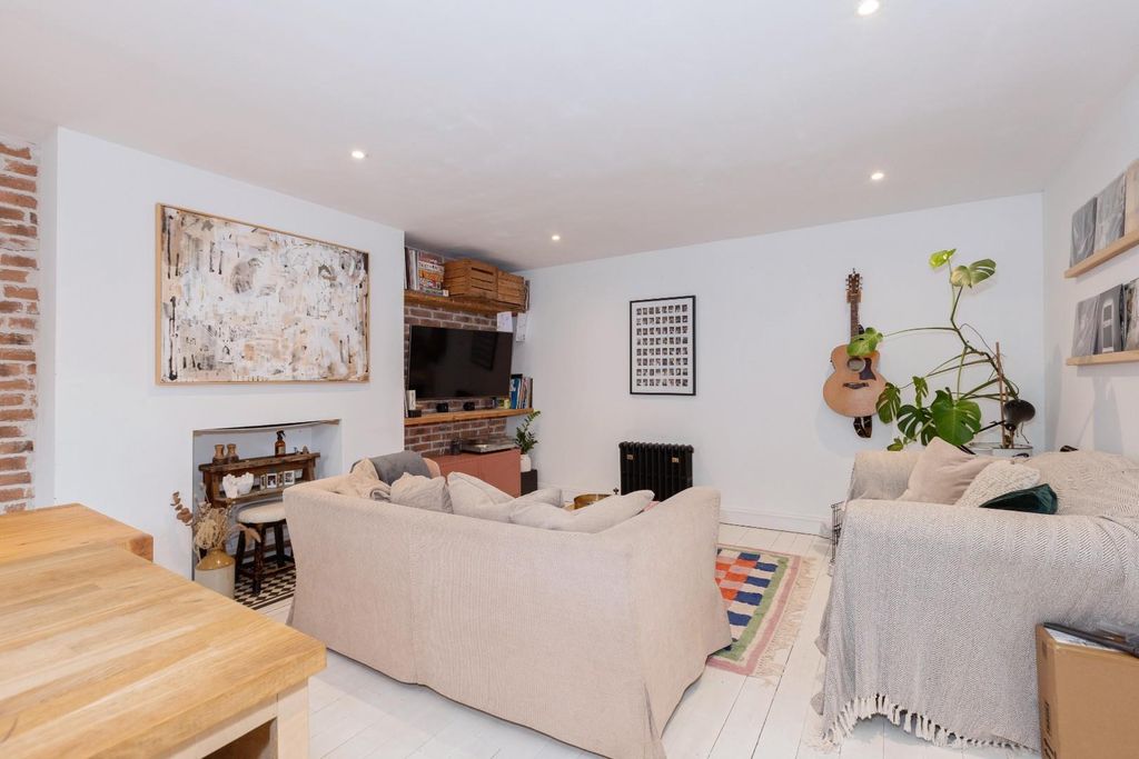 Property photo 3 of 13 Belvedere_10.Jpg