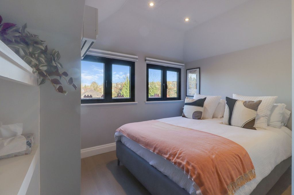 Additional image 18 of 4 bed semi-detached house for saleSummer Road, East Molesey KT8