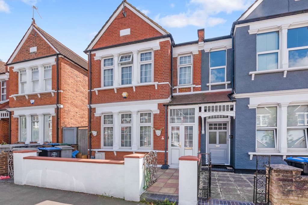 Property photo 1 of 12