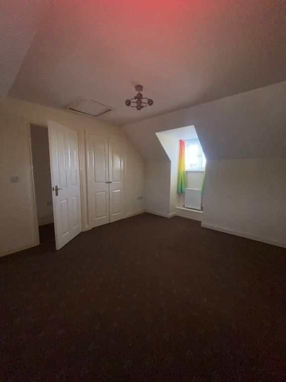 Property photo 2 of 7 Bedroom
