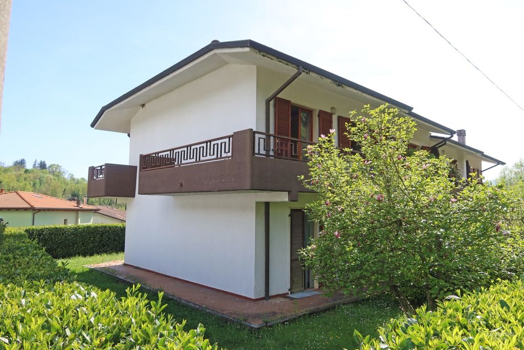 Property photo 1 of 42